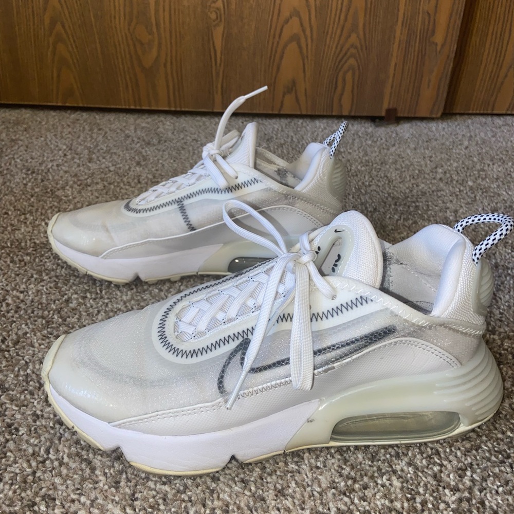 Nike AirMax 2090 White Sneaker Tennis Shoes
